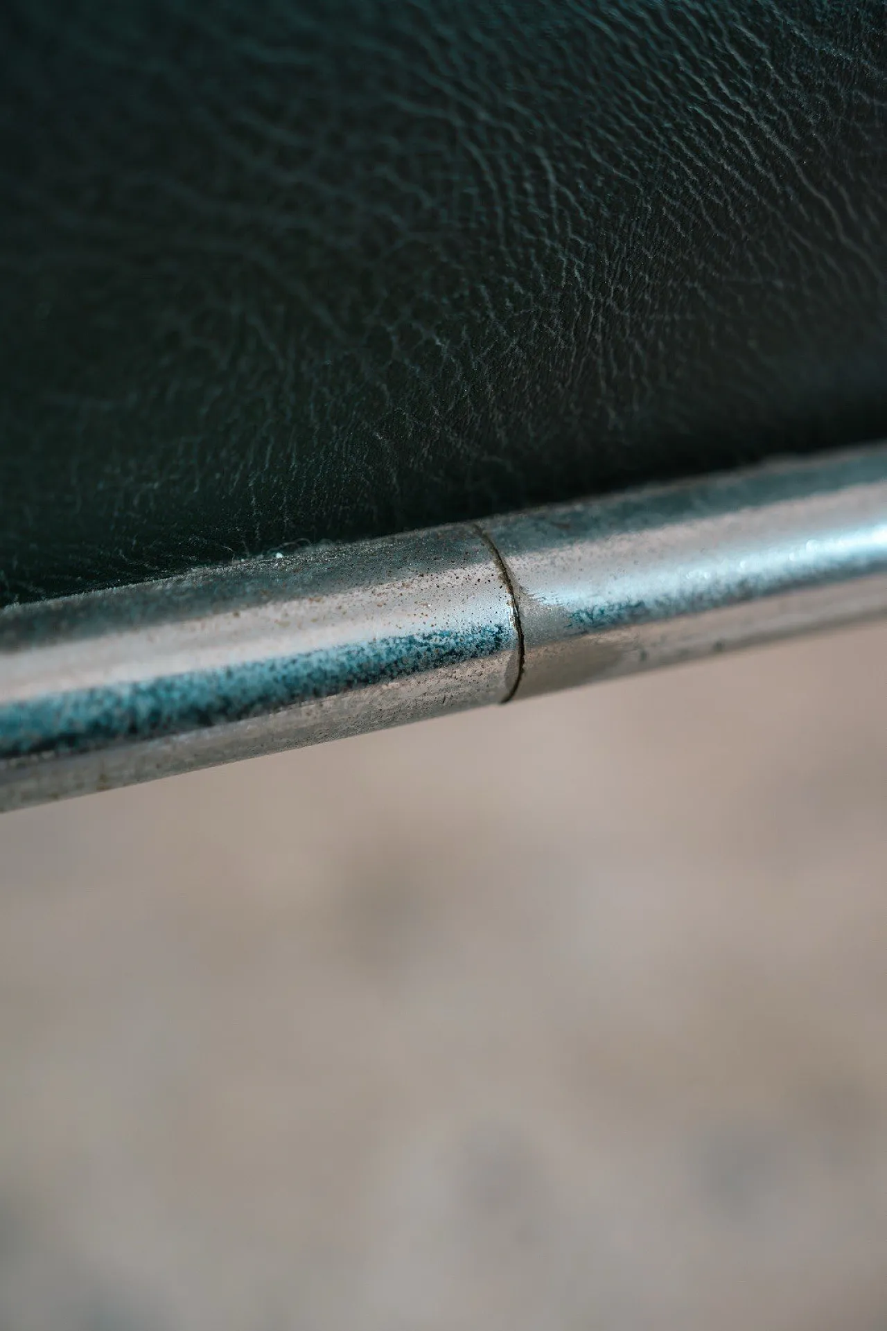 Bauhaus Cantilever Sofa In Tubular Steel, 1940s 6