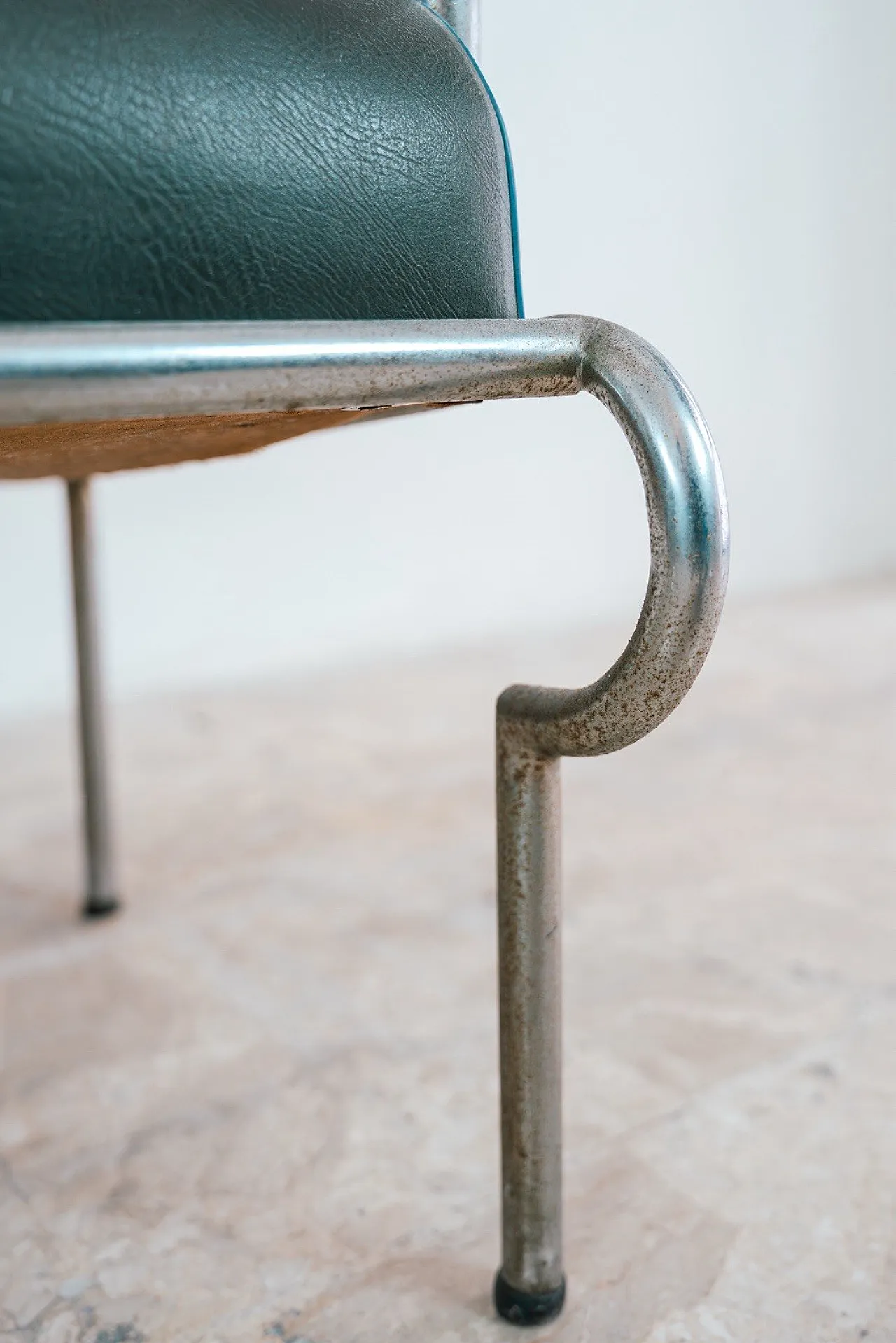 Bauhaus Cantilever Sofa In Tubular Steel, 1940s 11