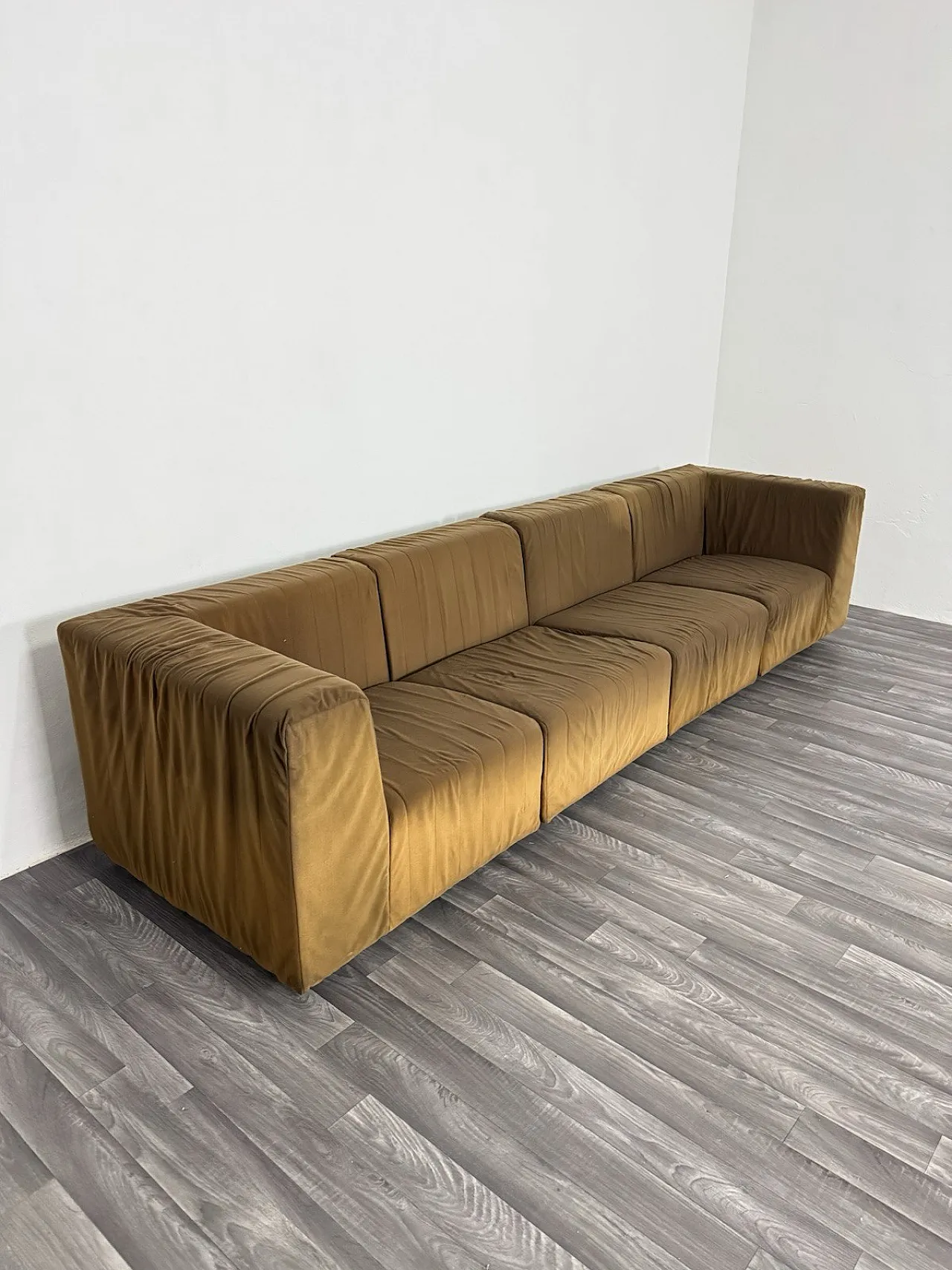 Modular Sofa  Beppe Vida “Mister Luna” Le Coquelicot Bologna, 70s 5