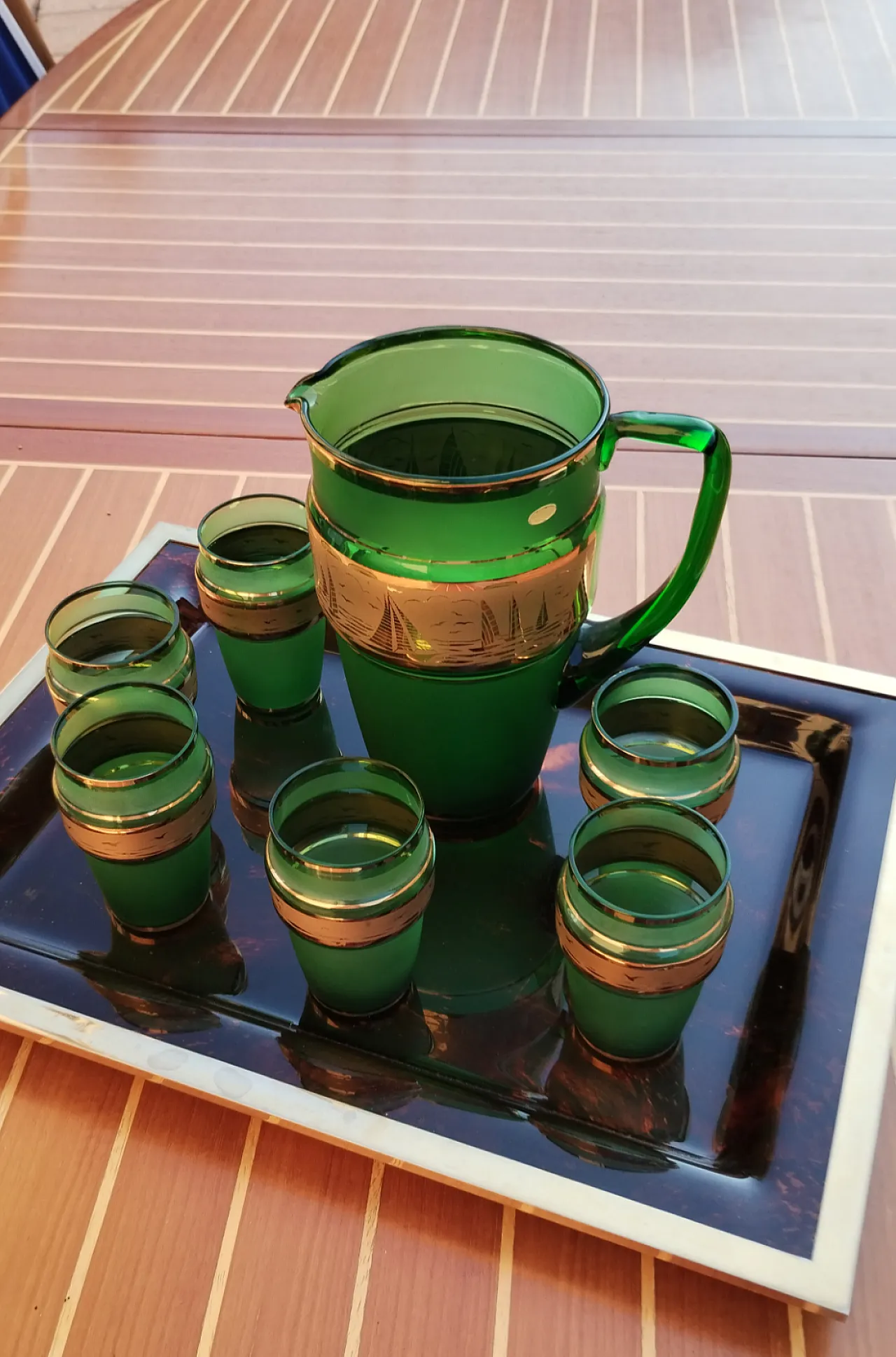 Servizio acqua con caraffa e bicchier verdi e oro, anni '50 1