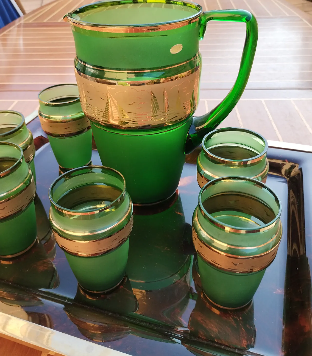 Servizio acqua con caraffa e bicchier verdi e oro, anni '50 3