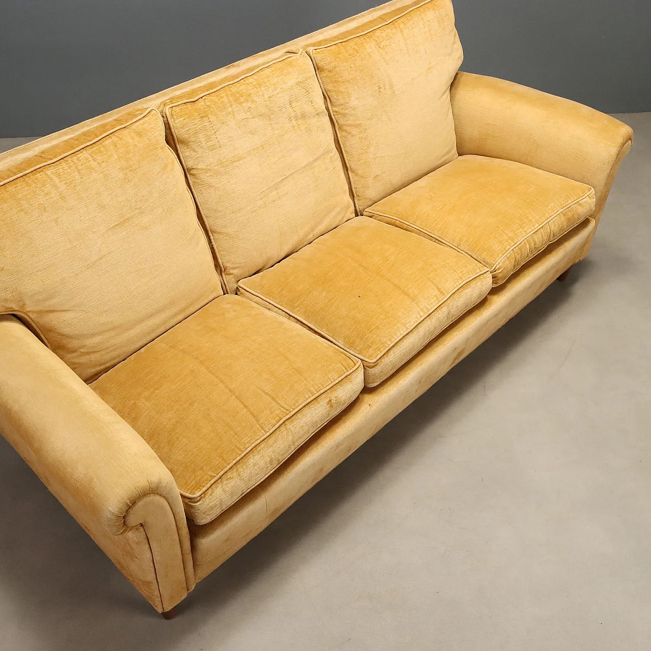 Three seater sofa in velvet, 1950s 7