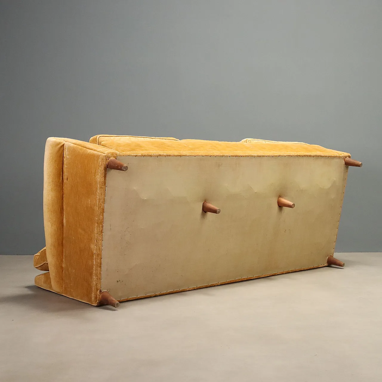 Three seater sofa in velvet, 1950s 10