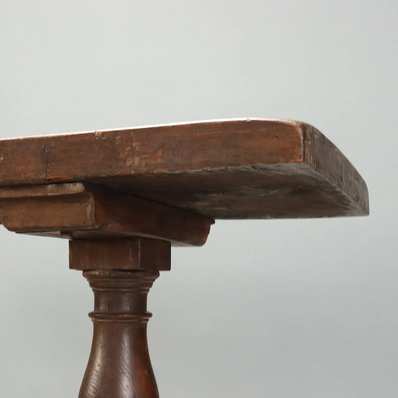 Chestnut table, late 19th century 4