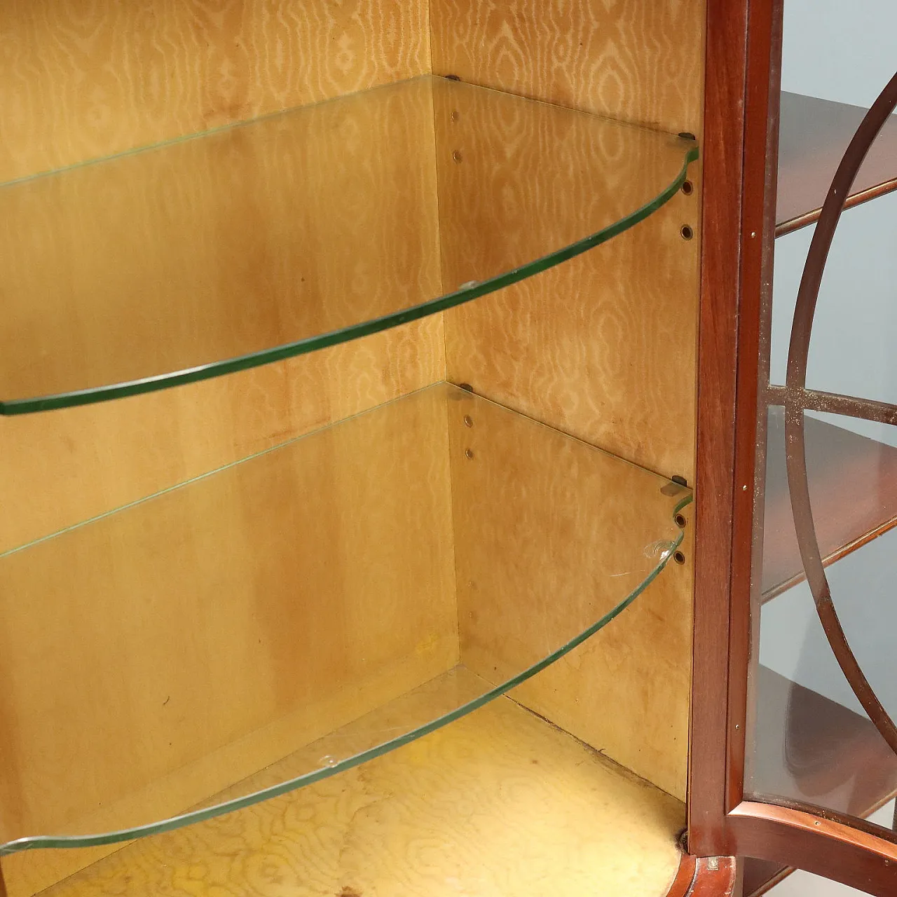 Mahogany display cabinet with maple inlays, 19th century 5