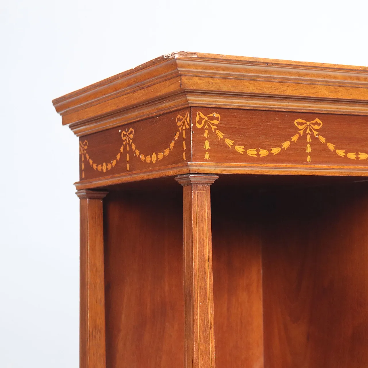 Mahogany display cabinet with maple inlays, 19th century 8