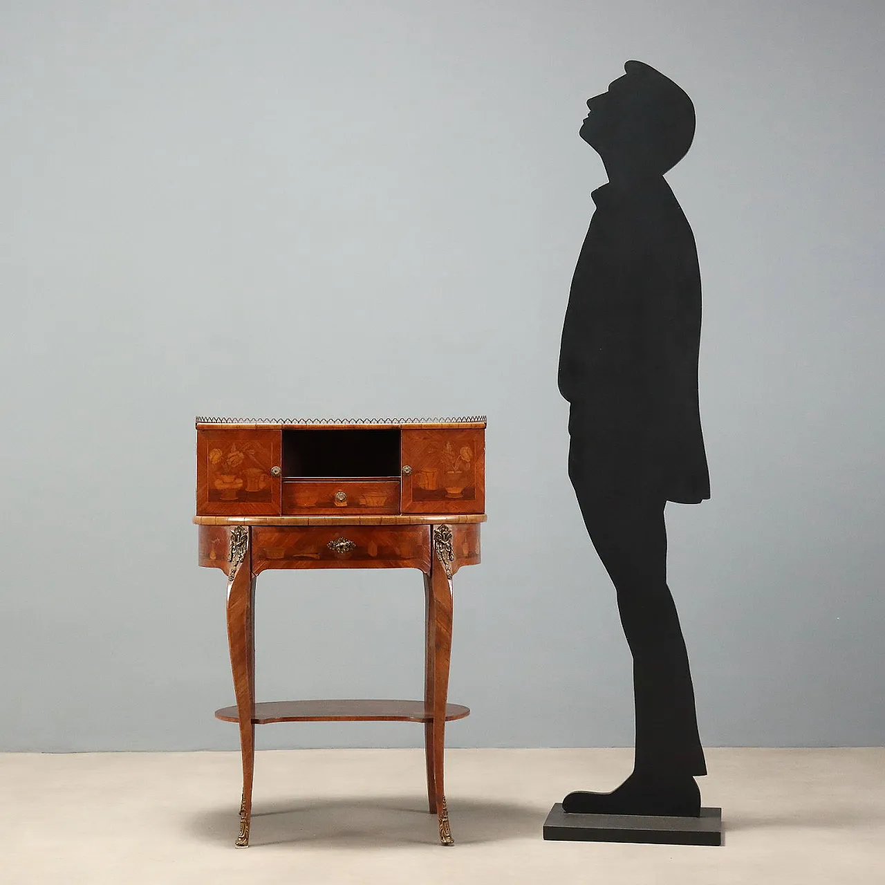 Desk in Bois de Rose with inlays, early 20th century 2