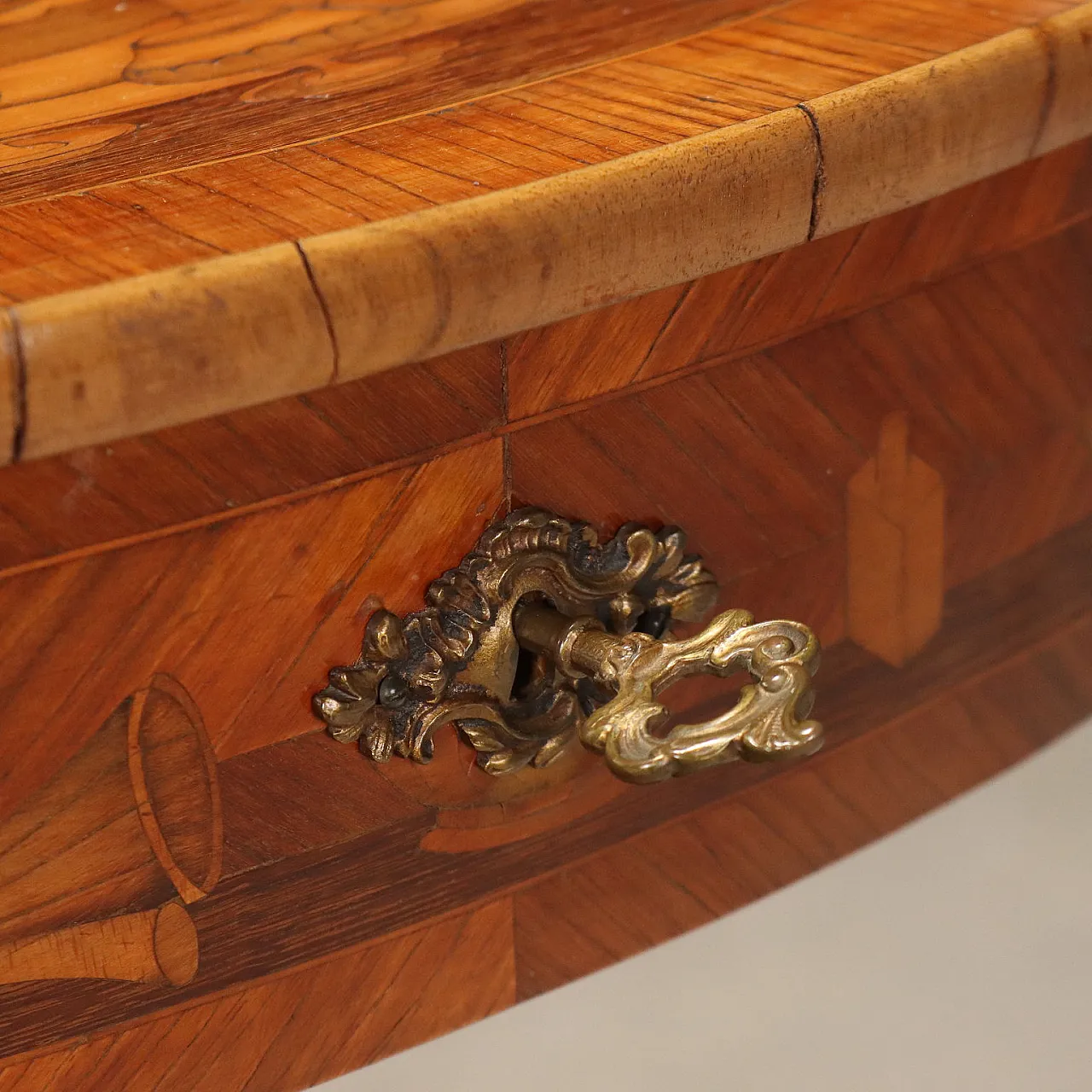 Desk in Bois de Rose with inlays, early 20th century 9