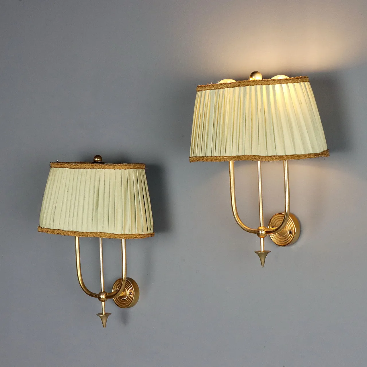 Coppia di applique, metà '900 1