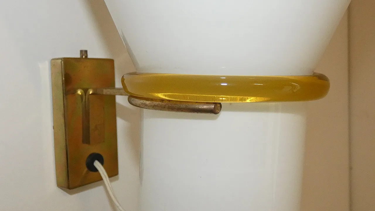 Murano glass wall lamp from Leucos, Italy, 1970s 3