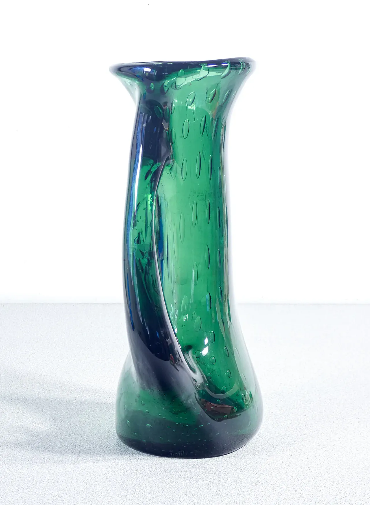 Vaso in vetro soffiato bullicante verde di Murano, anni '70 3