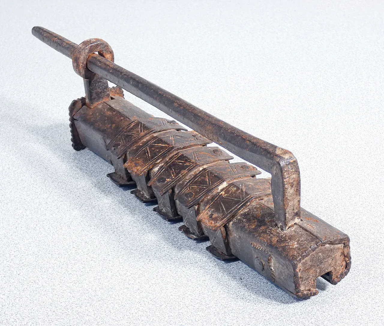 3 Iron locks, 19th century 7