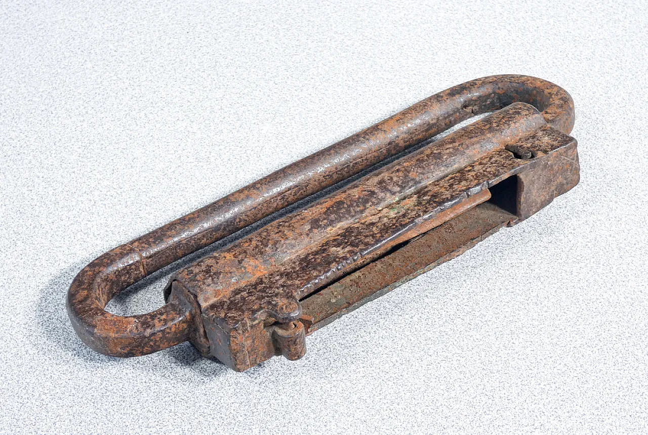 3 Iron locks, 19th century 12