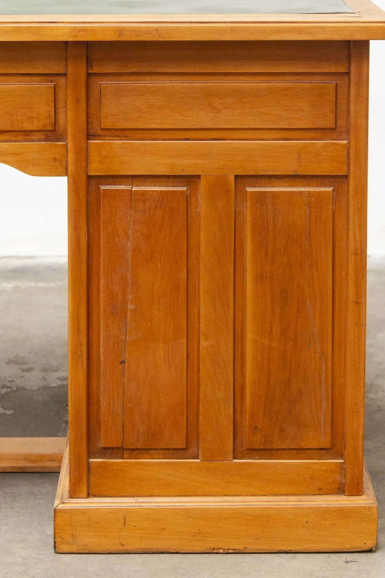 Antonio Ferretti center desk, 1950s 20