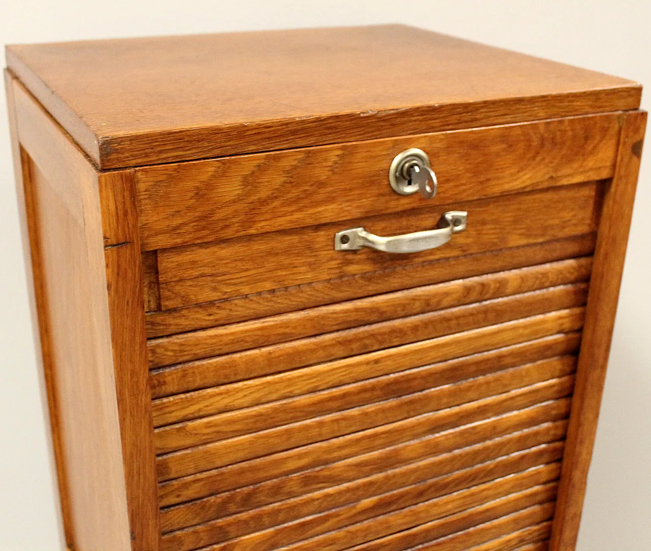 Filing cabinet with oak archive filing shutter, early 1900s 9