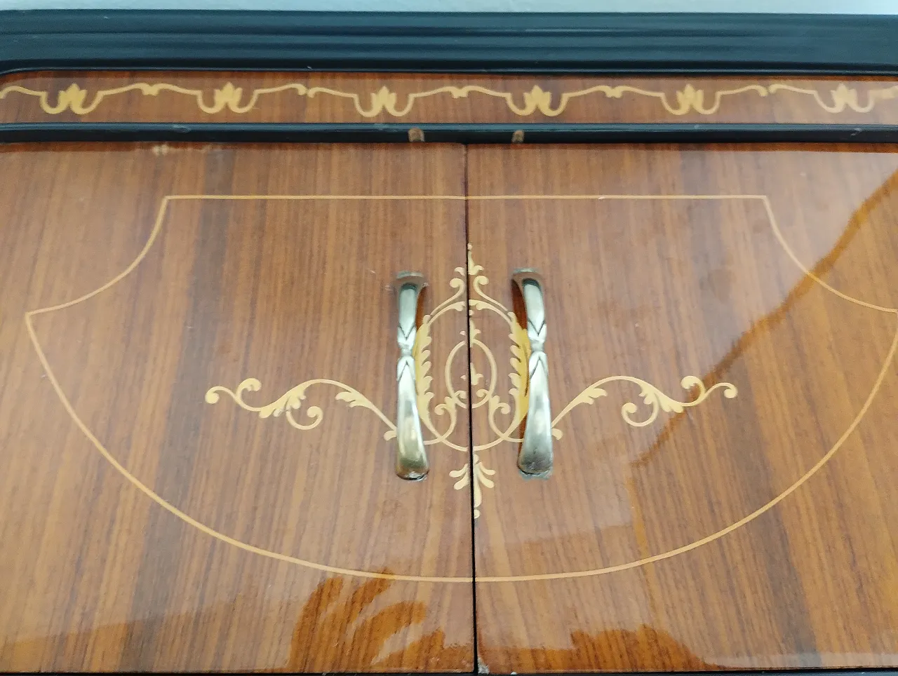 Coppia di comodini Mid Century con piani in marmo, anni '50 3