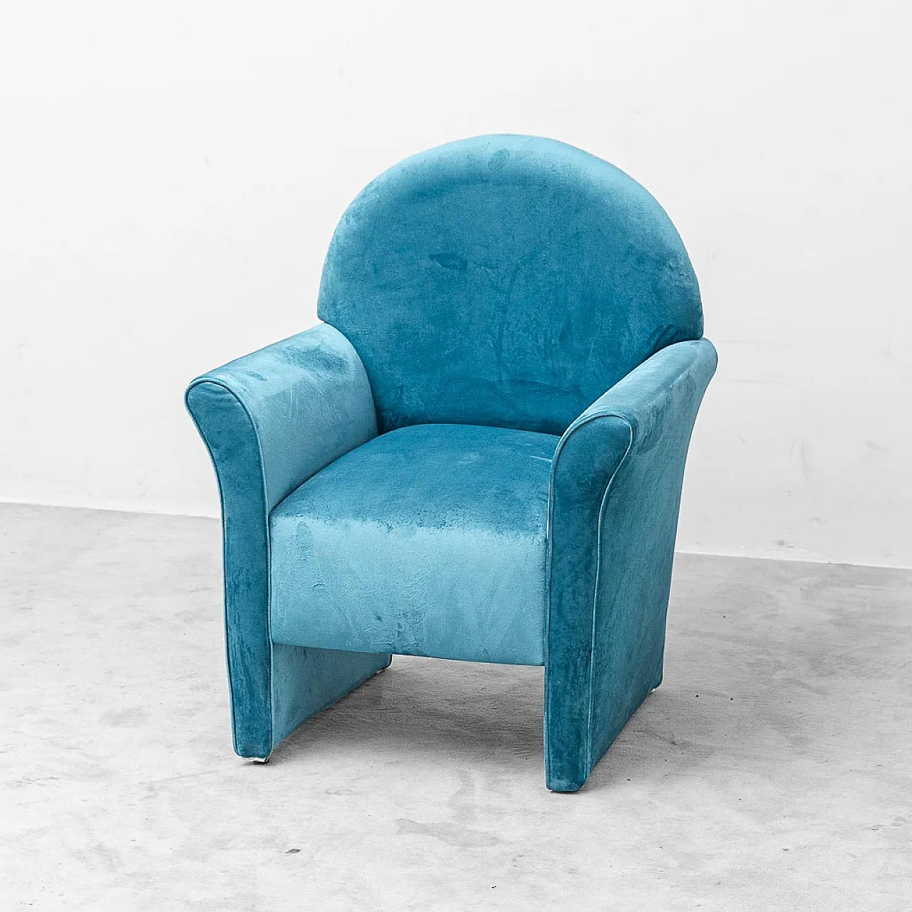 Pair of blue velvet armchairs, 1970s 8