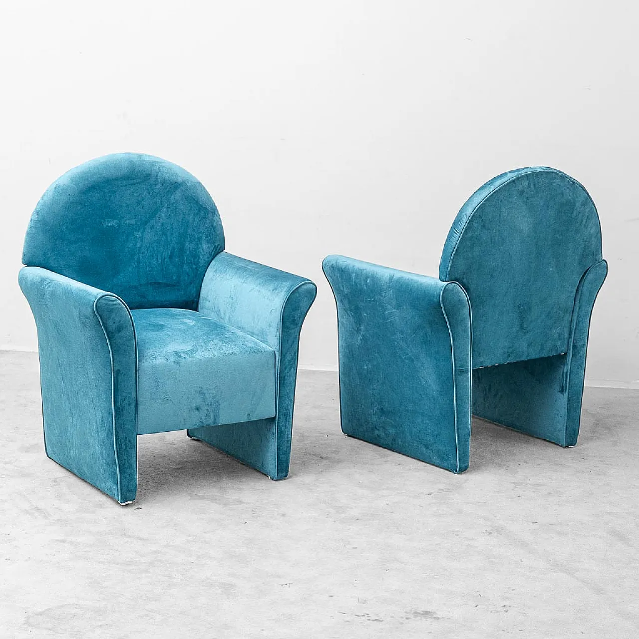 Pair of blue velvet armchairs, 1970s 9