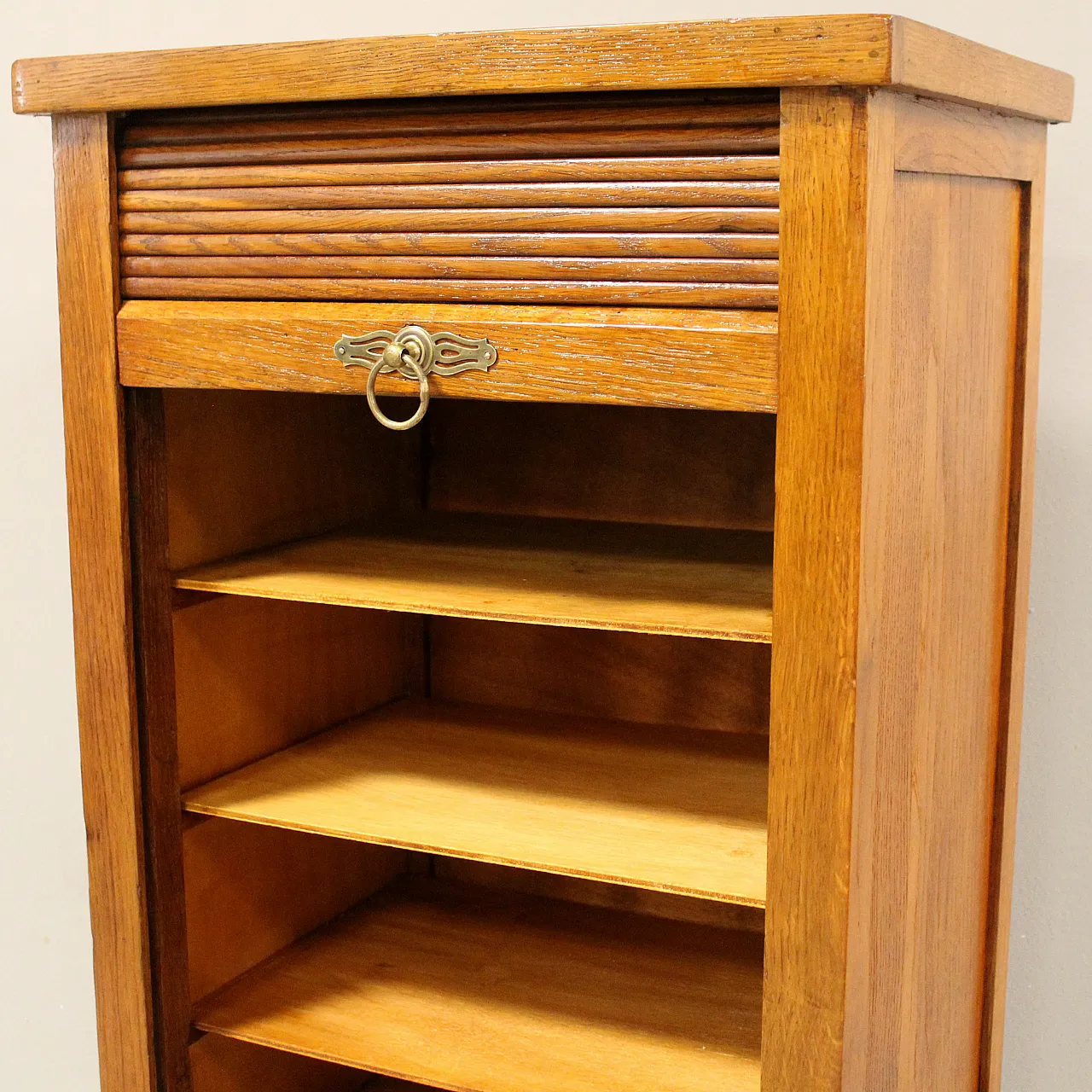 Filing cabinet with oak archive filing shutter, early 1900s 14