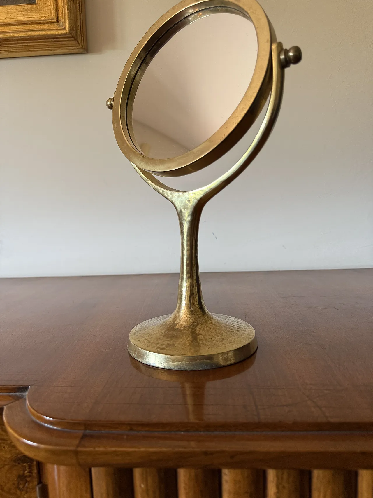 Specchio Mid-century in ottone martellato, Francia 1960 4