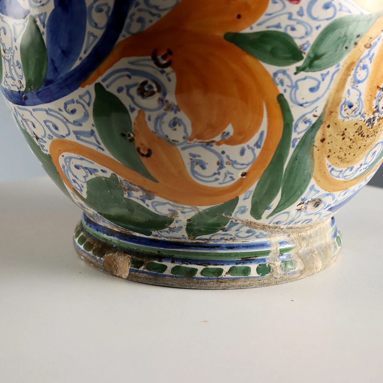 Majolica amphora, 20th century 8