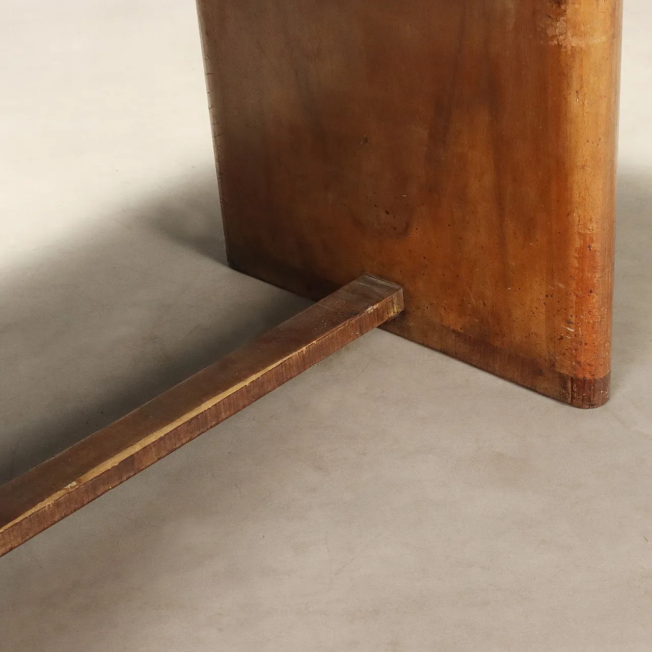 Table in briarwood veneer, 1940s 7