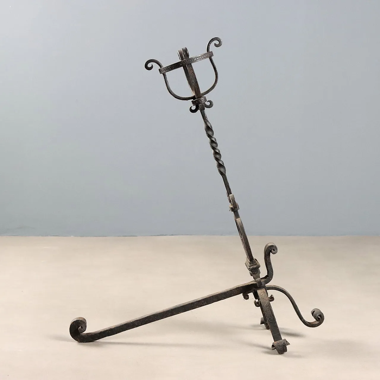 Pair of andirons in wrought iron, 20th century 10