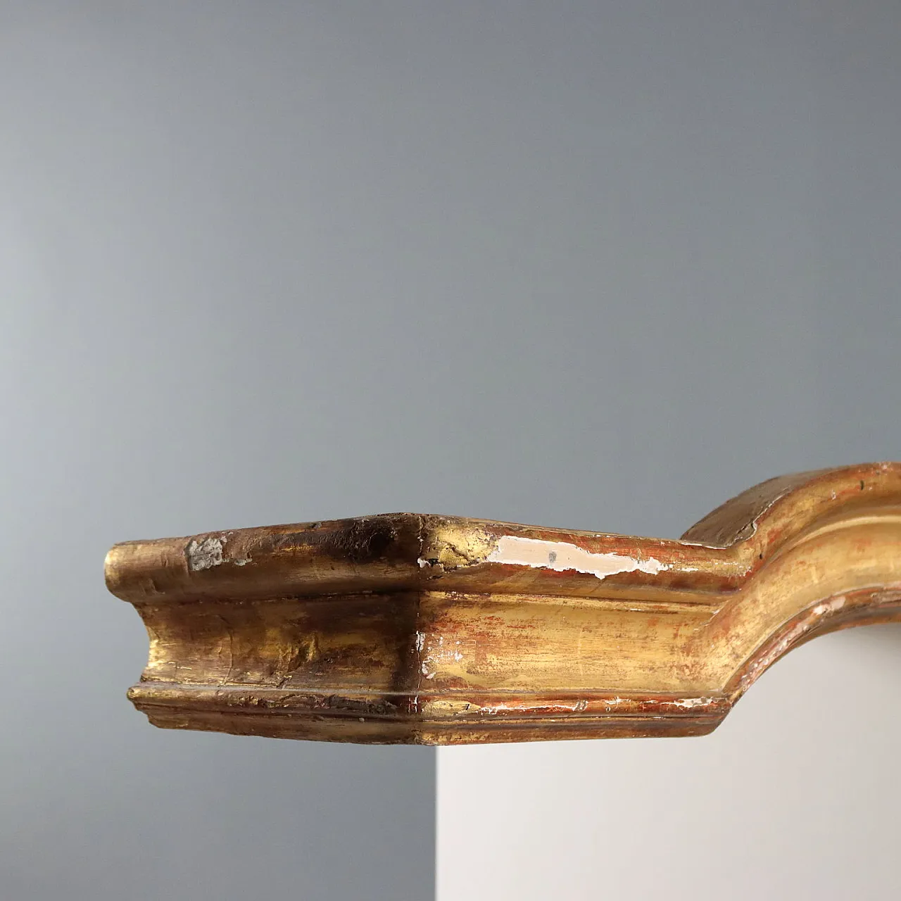 Valance in golden wood with rocaille carving, 19th century 8