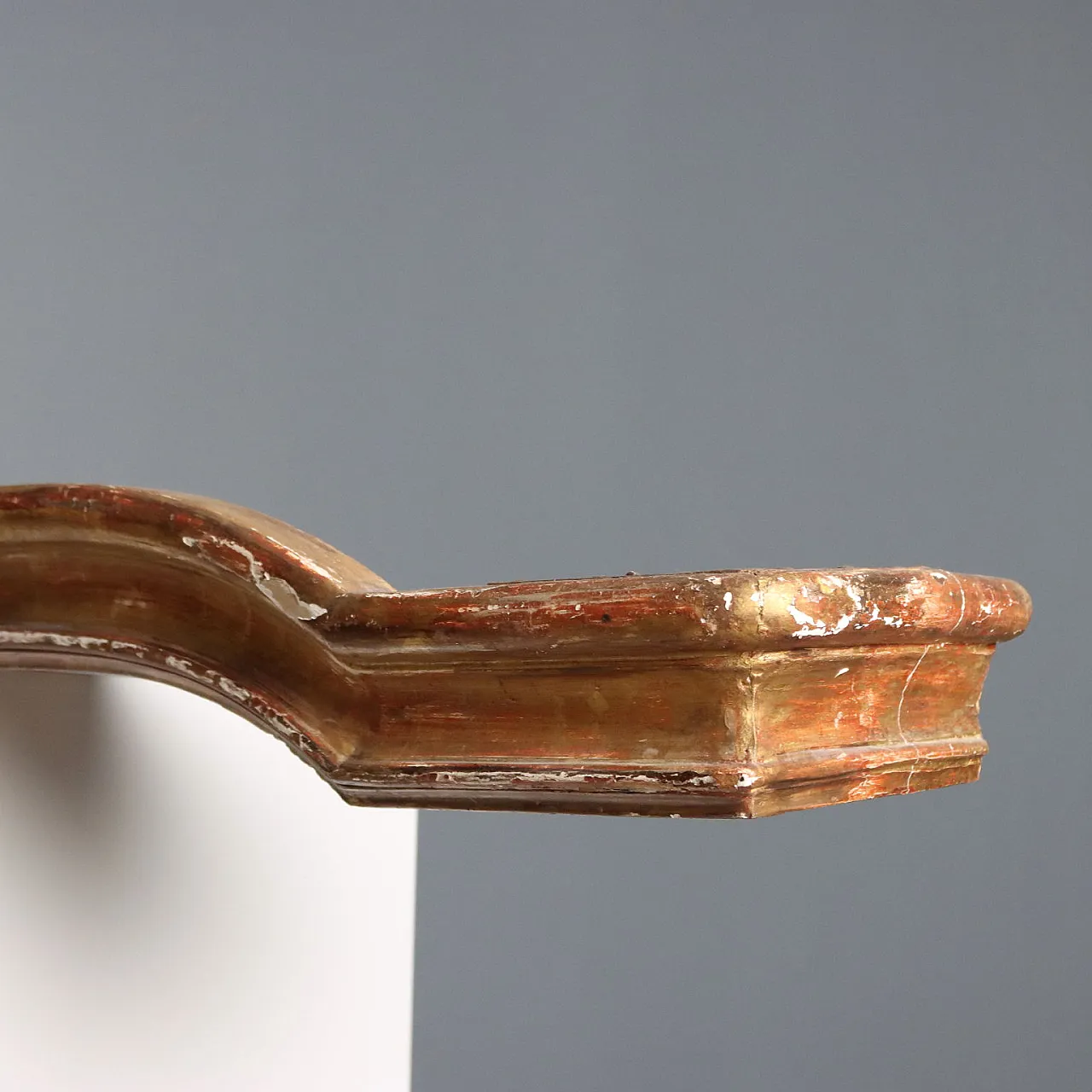 Valance in golden wood with rocaille carving, 19th century 9