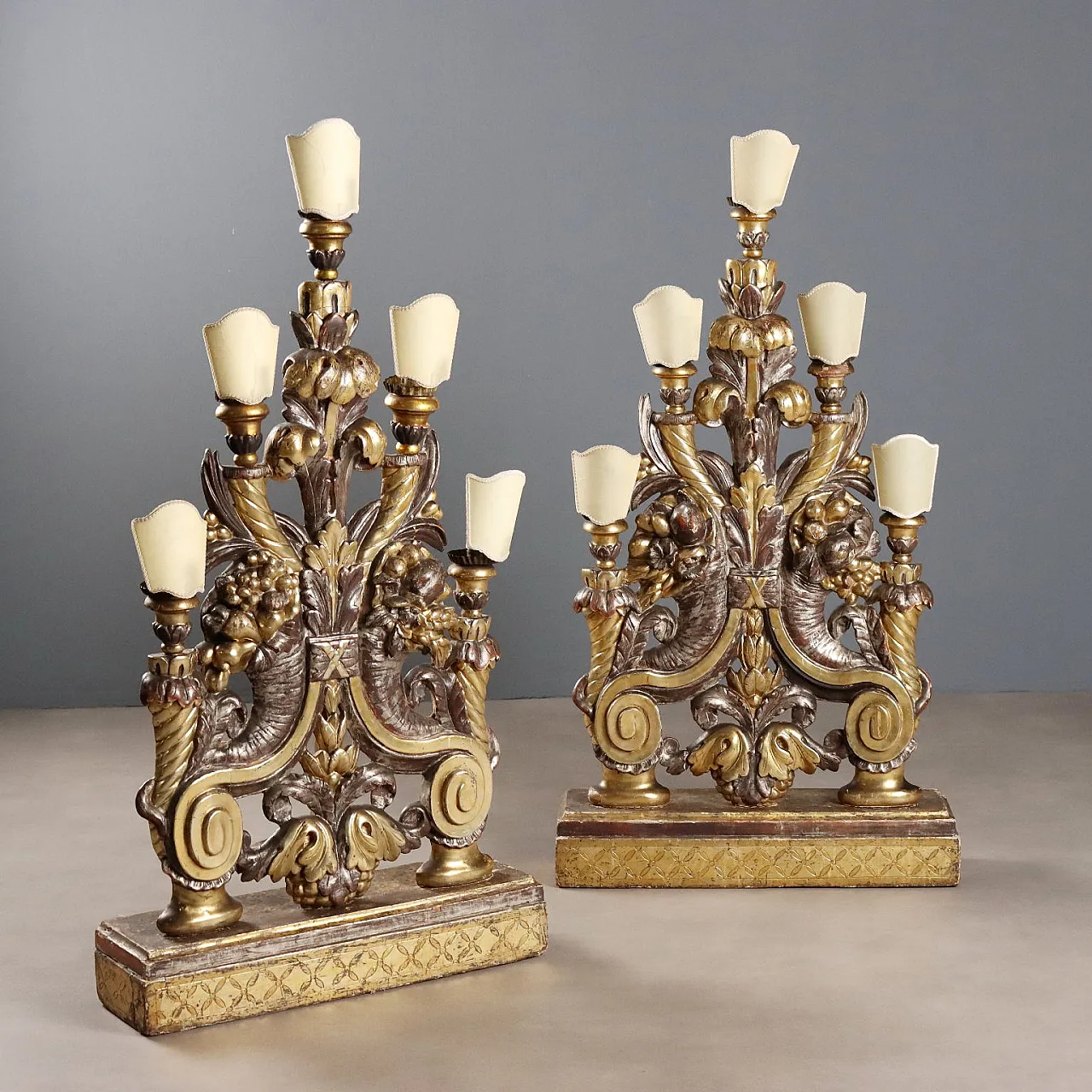 Pair of Baroque carved wooden torch holders, 18th century 1