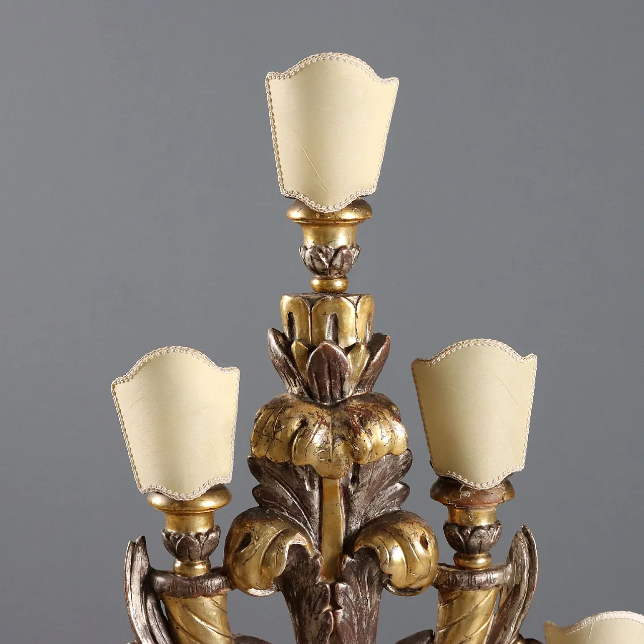 Pair of Baroque carved wooden torch holders, 18th century 3