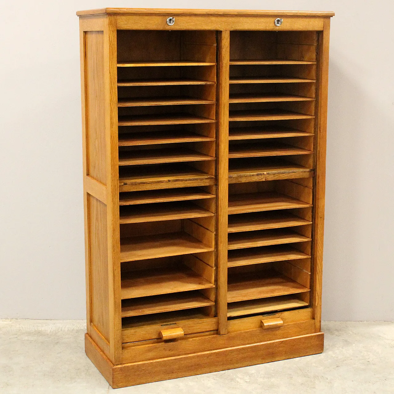 Filing cabinet with oak archive filing shutter, early 1900s 5