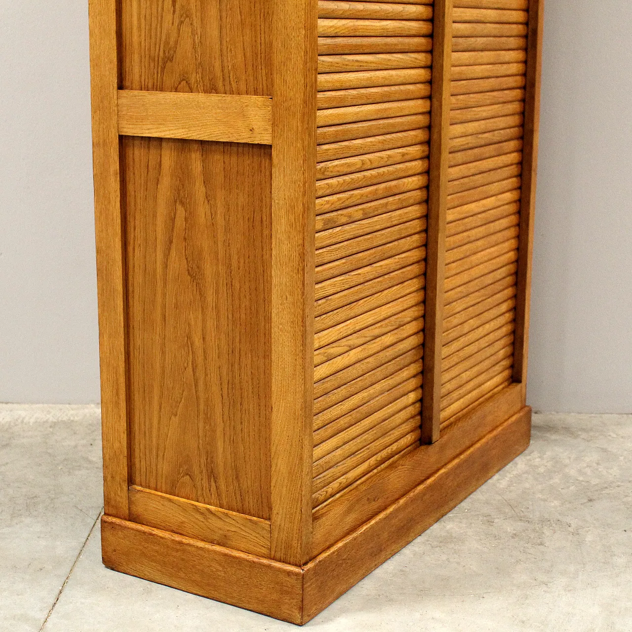 Filing cabinet with oak archive filing shutter, early 1900s 11