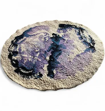 Round carpet from the 70s
