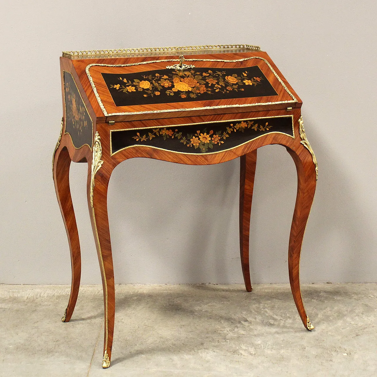 Napoleon III inlaid desk flap from the 19th century 2