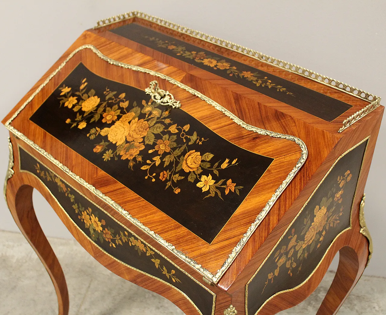 Napoleon III inlaid desk flap from the 19th century 7