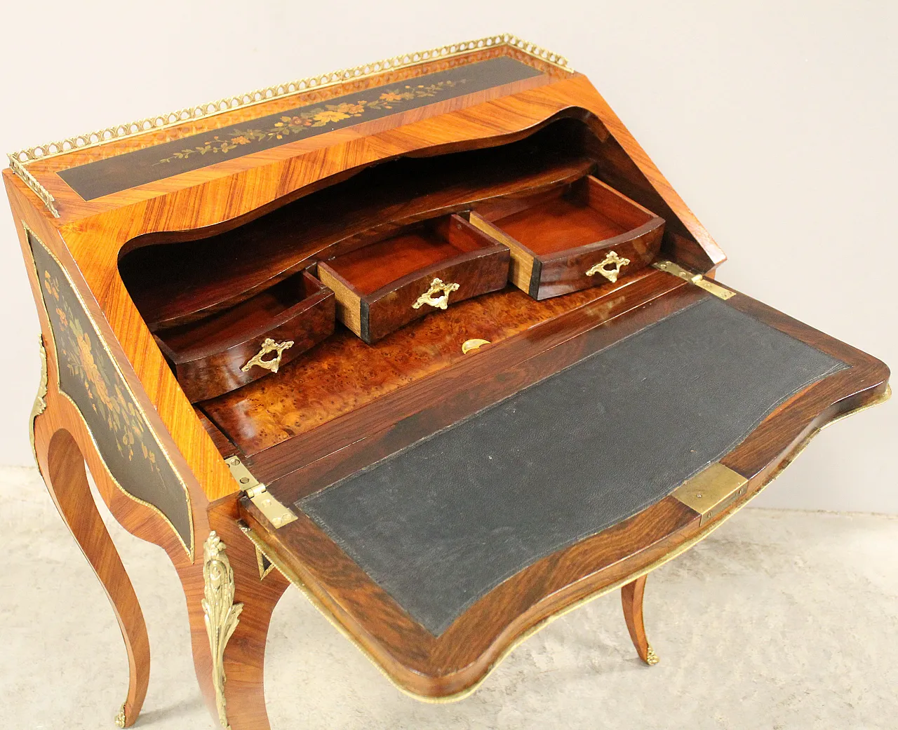 Napoleon III inlaid desk flap from the 19th century 13