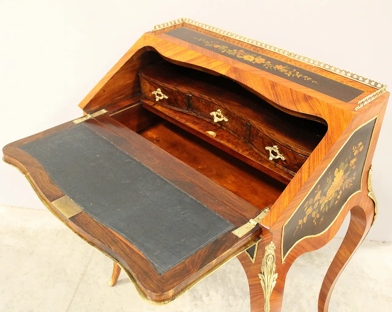 Napoleon III inlaid desk flap from the 19th century 14