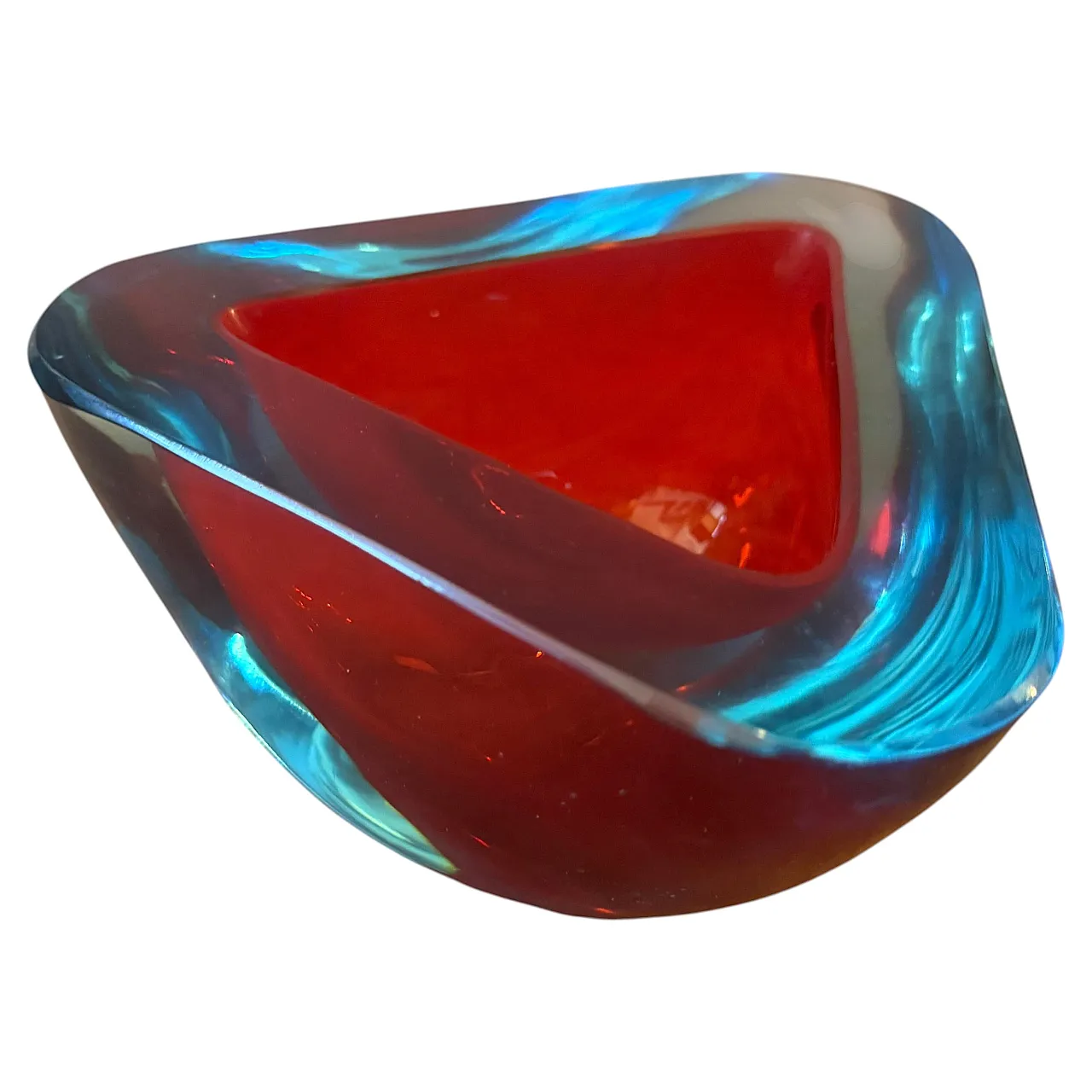 Seguso Space Age Sommerso red and blue Murano glass bowl, 1970s 1