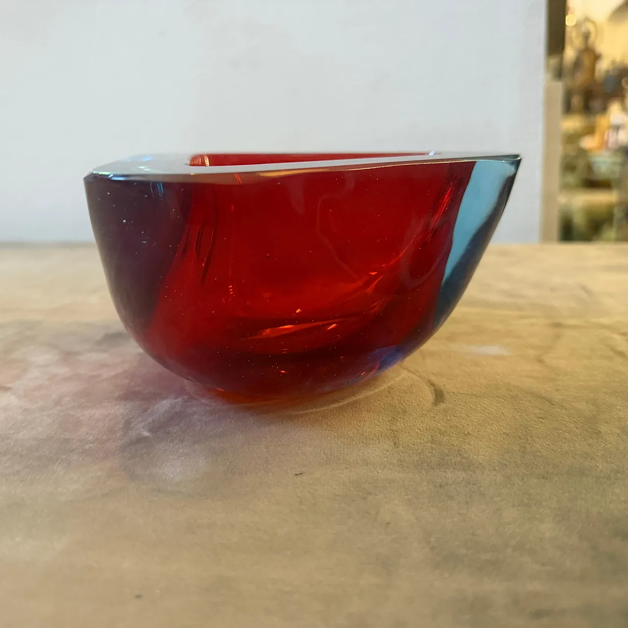 Seguso Space Age Sommerso red and blue Murano glass bowl, 1970s 12