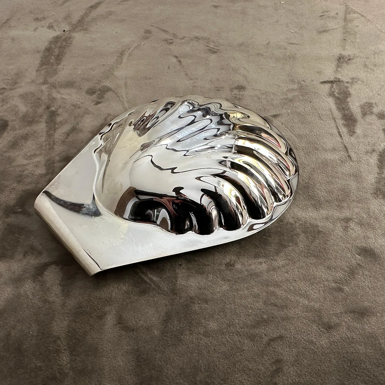 Modern silver plated and glass shell plate by Lino Sabattini, 1990s 5