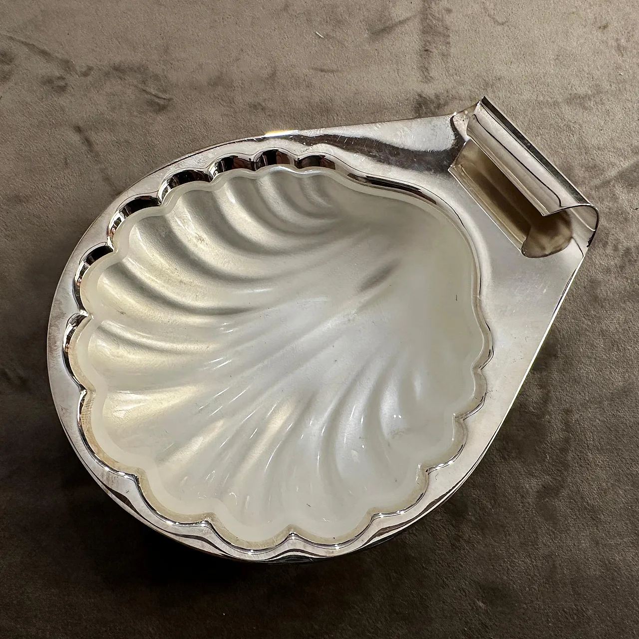 Modern silver plated and glass shell plate by Lino Sabattini, 1990s 6