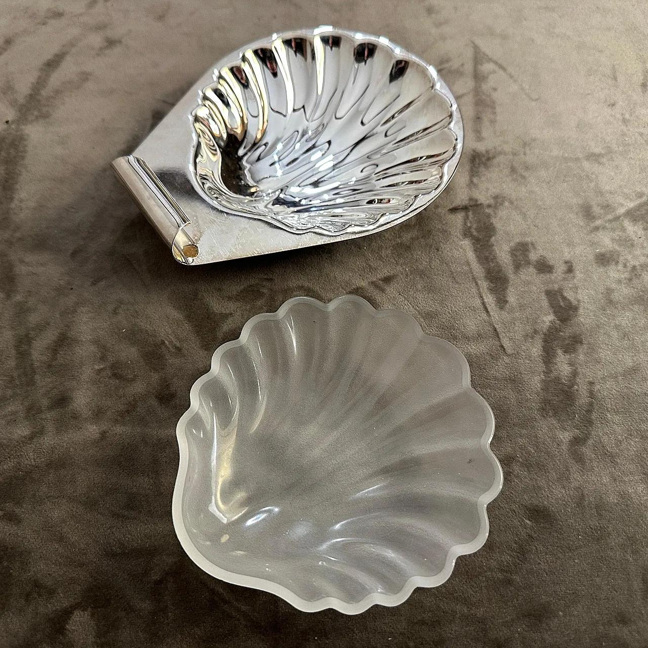 Modern silver plated and glass shell plate by Lino Sabattini, 1990s 7