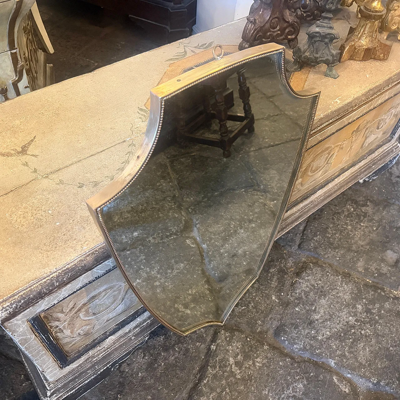Specchio a scudo in ottone Mid-Century Modern di Gio Ponti, anni '60 15