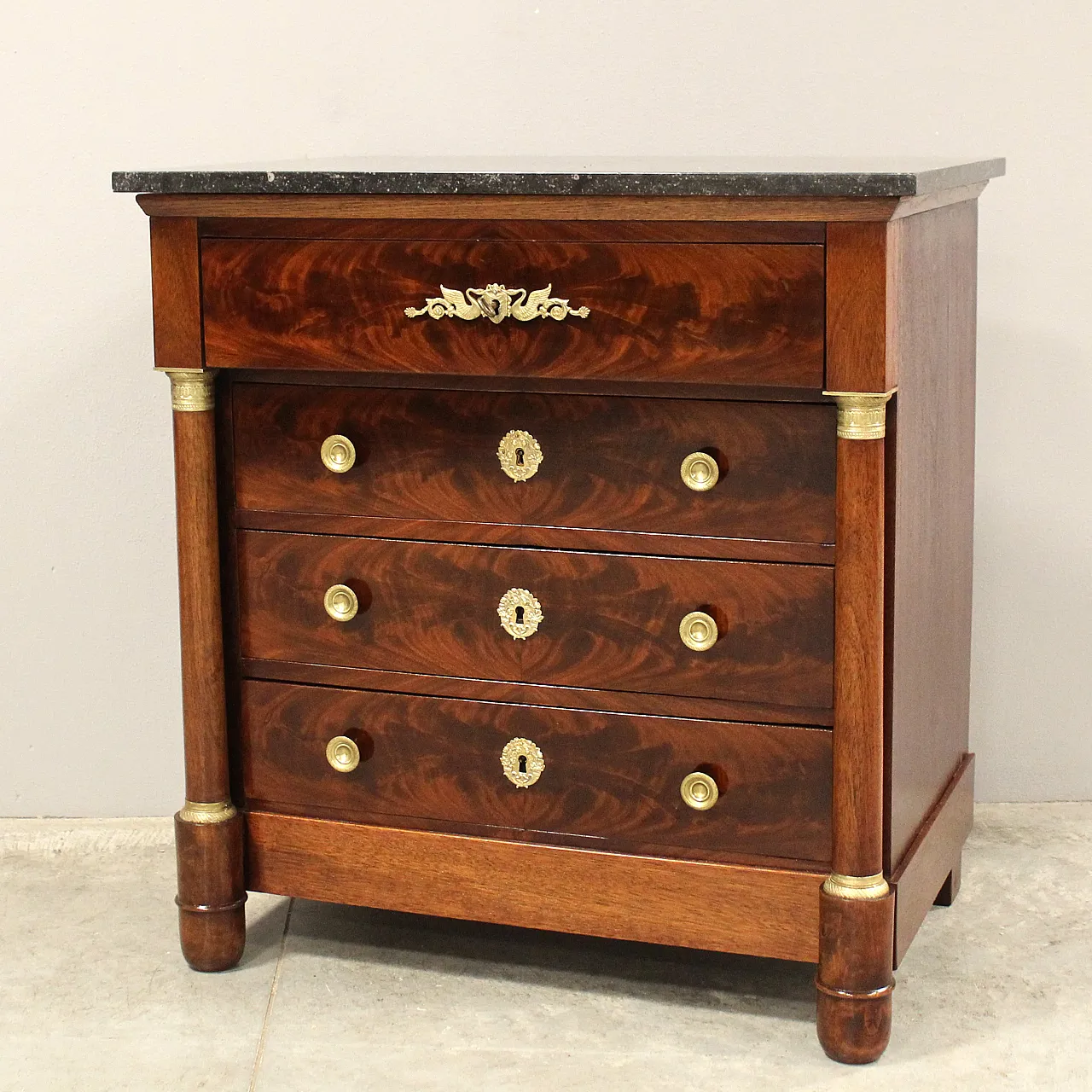 19th century Empire chest of drawers in mahogany 1