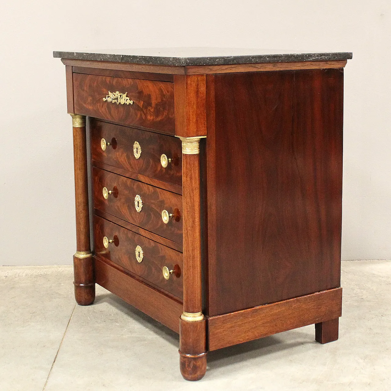 19th century Empire chest of drawers in mahogany 4