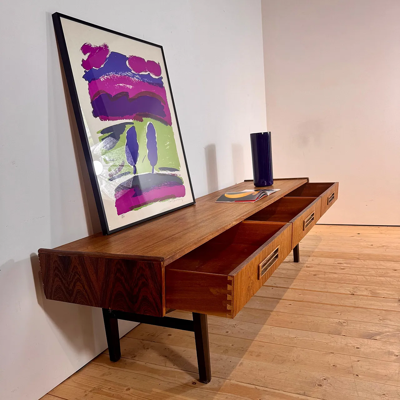Low Danish sideboard in rosewood, 1960s 7