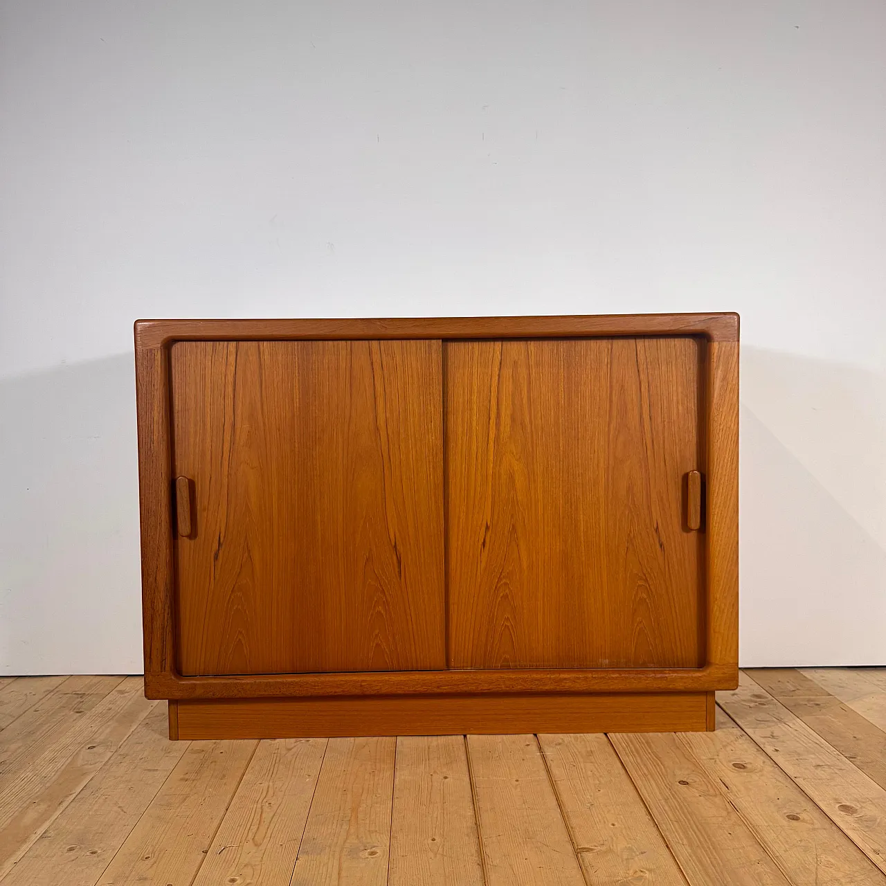 Danish teak sideboard with Scandinavian Modern sliding doors, 1960s 2