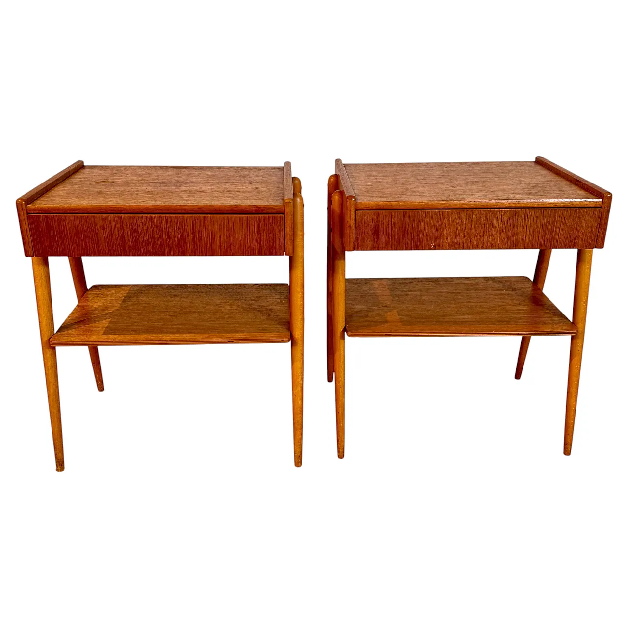 Pair of Danish Scandinavian Modern oak bedside tables, 1960s 1