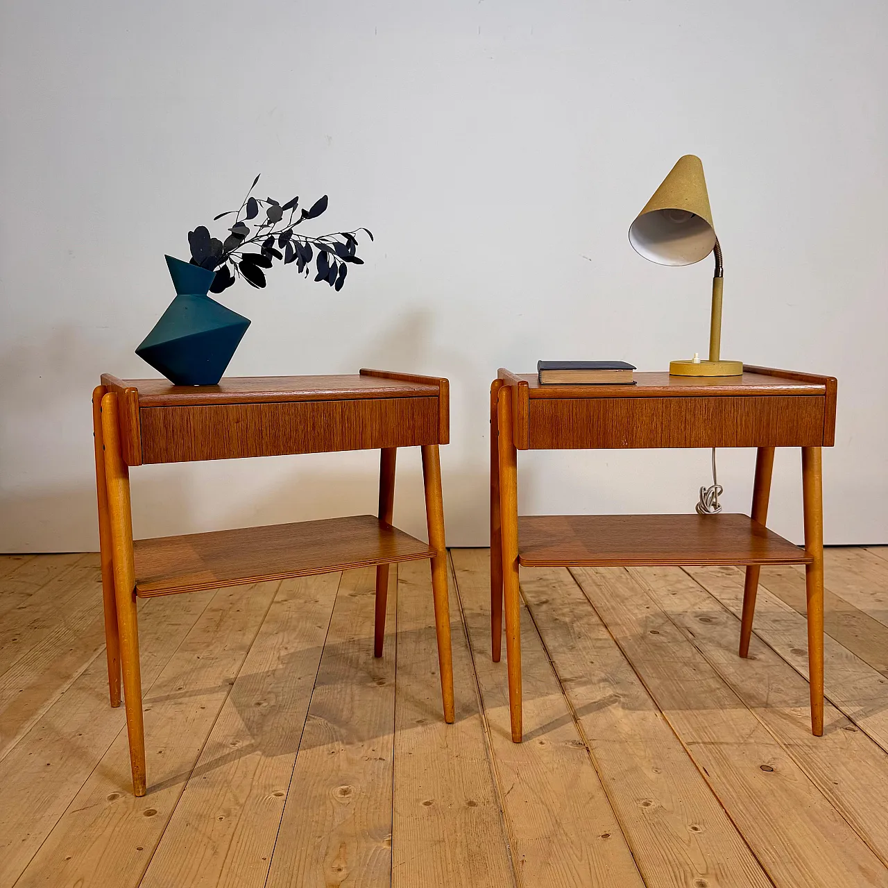 Pair of Danish Scandinavian Modern oak bedside tables, 1960s 2